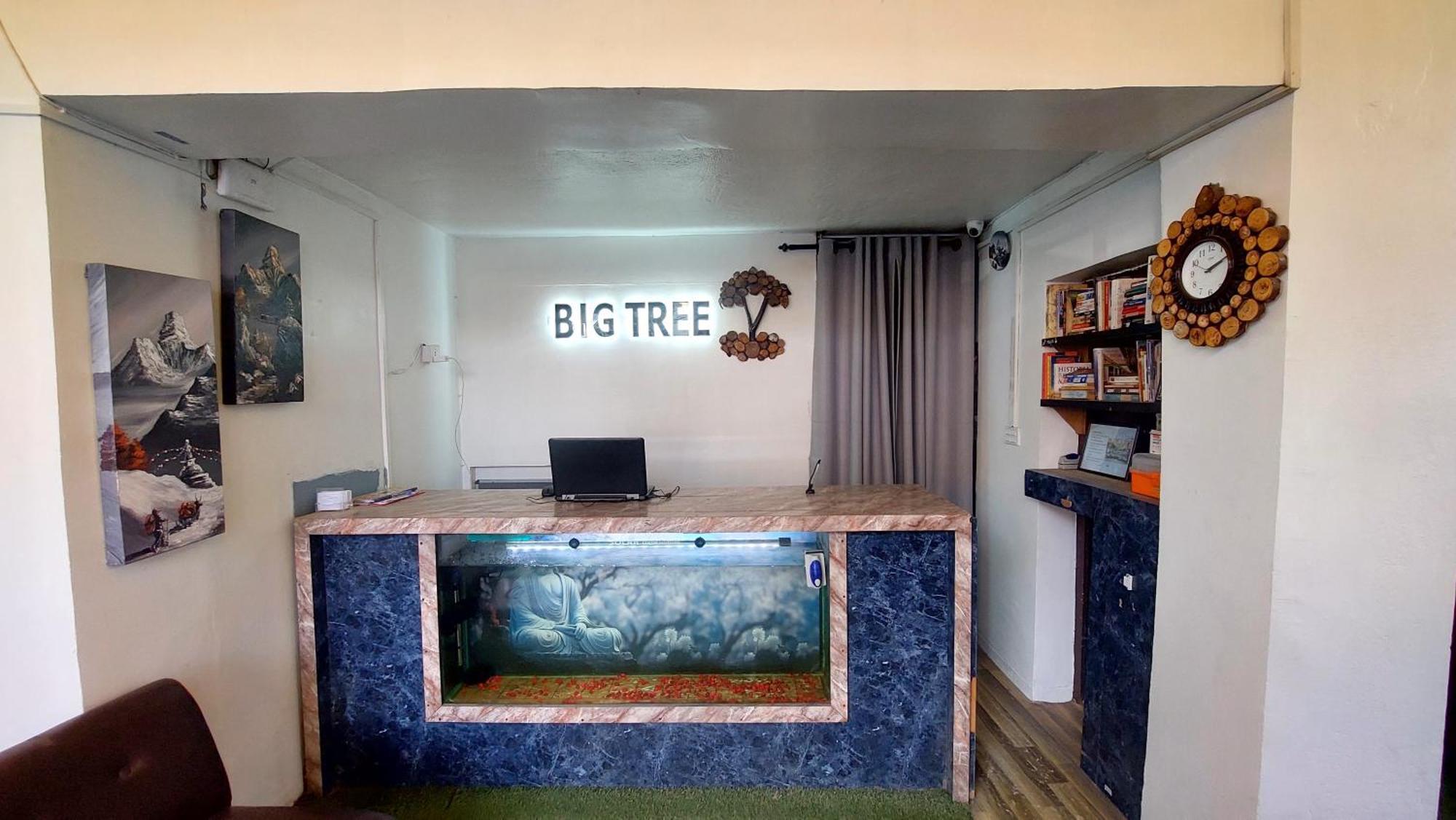 Big Tree Hostel Катманду Экстерьер фото