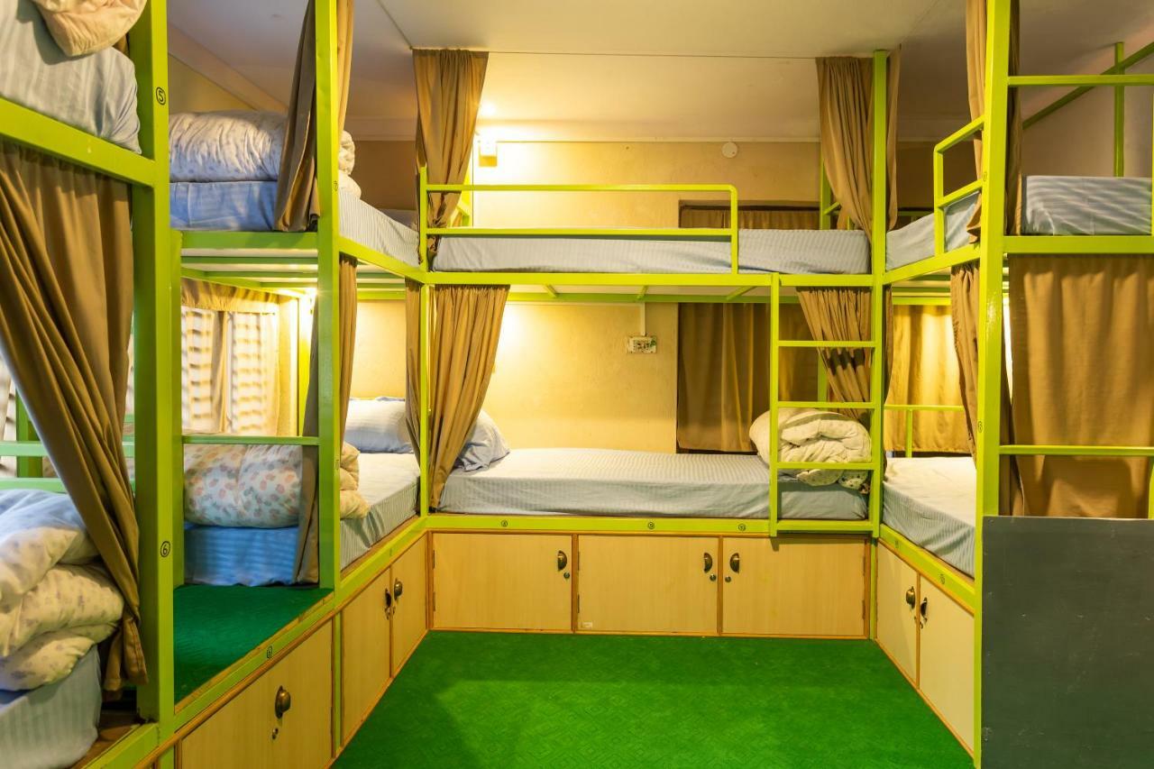 Big Tree Hostel Катманду Экстерьер фото