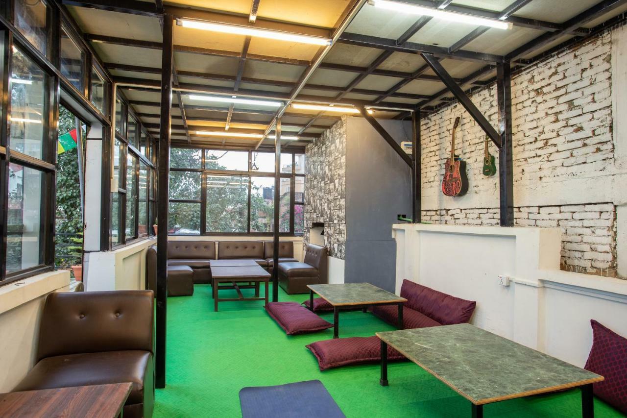 Big Tree Hostel Катманду Экстерьер фото