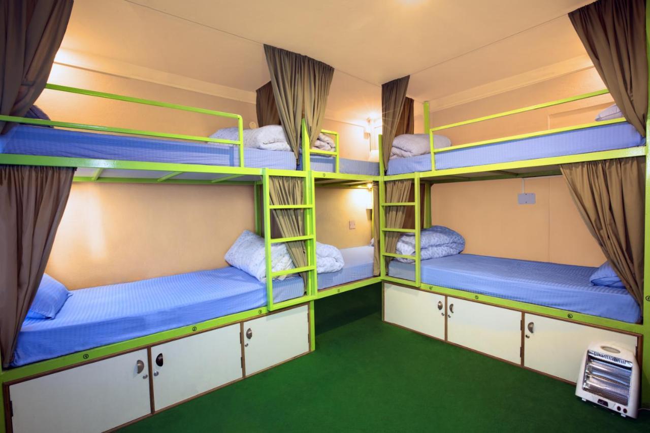 Big Tree Hostel Катманду Экстерьер фото