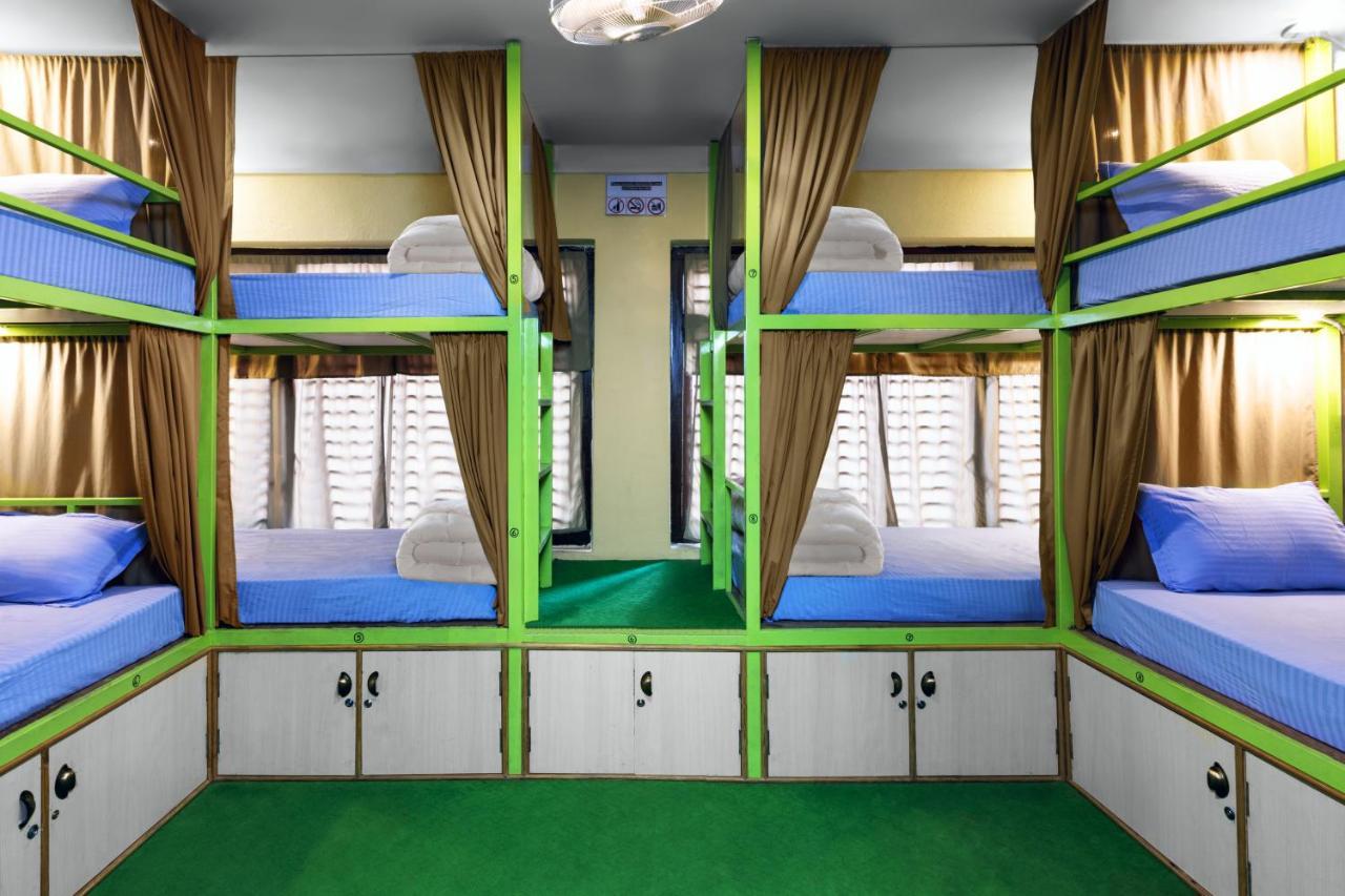 Big Tree Hostel Катманду Экстерьер фото