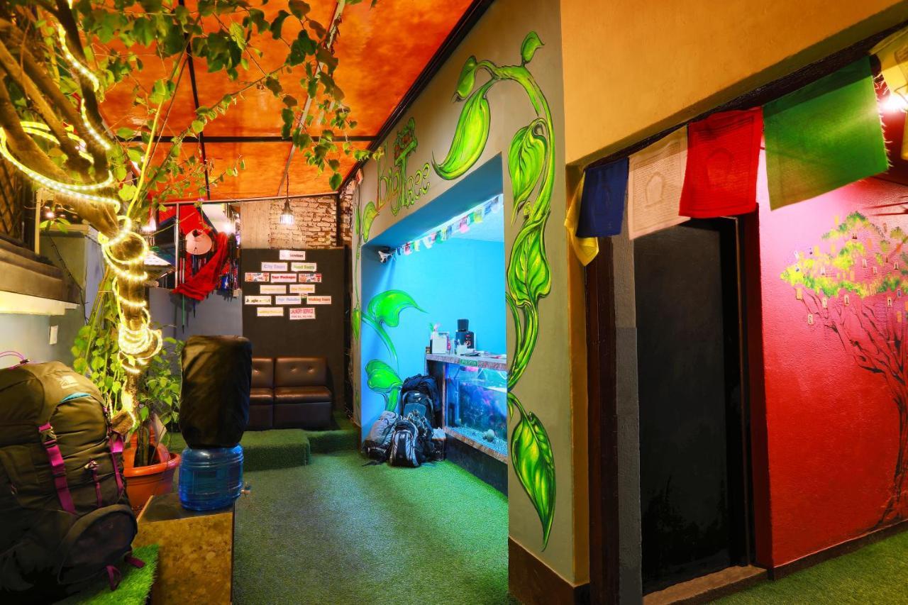 Big Tree Hostel Катманду Экстерьер фото