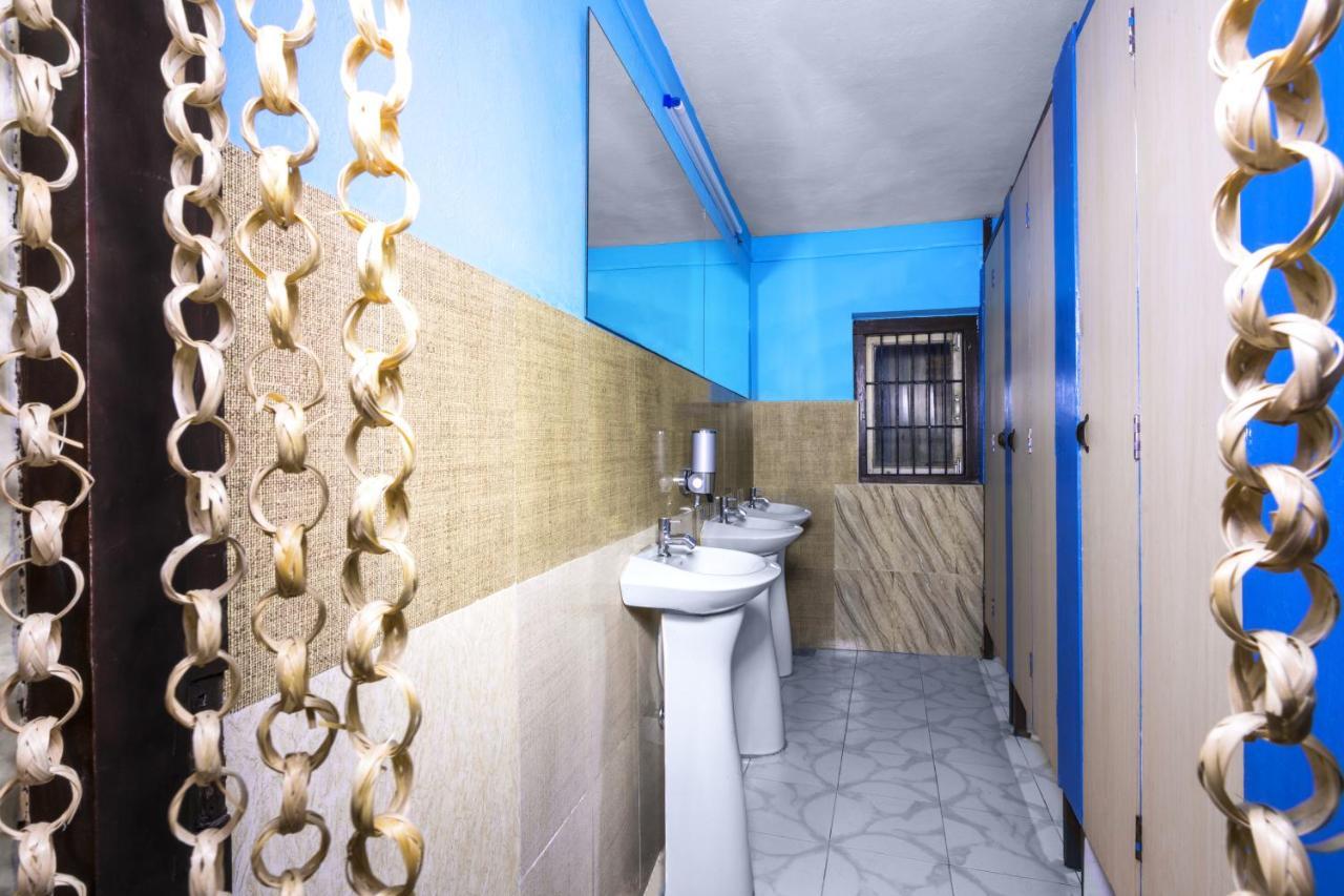 Big Tree Hostel Катманду Экстерьер фото