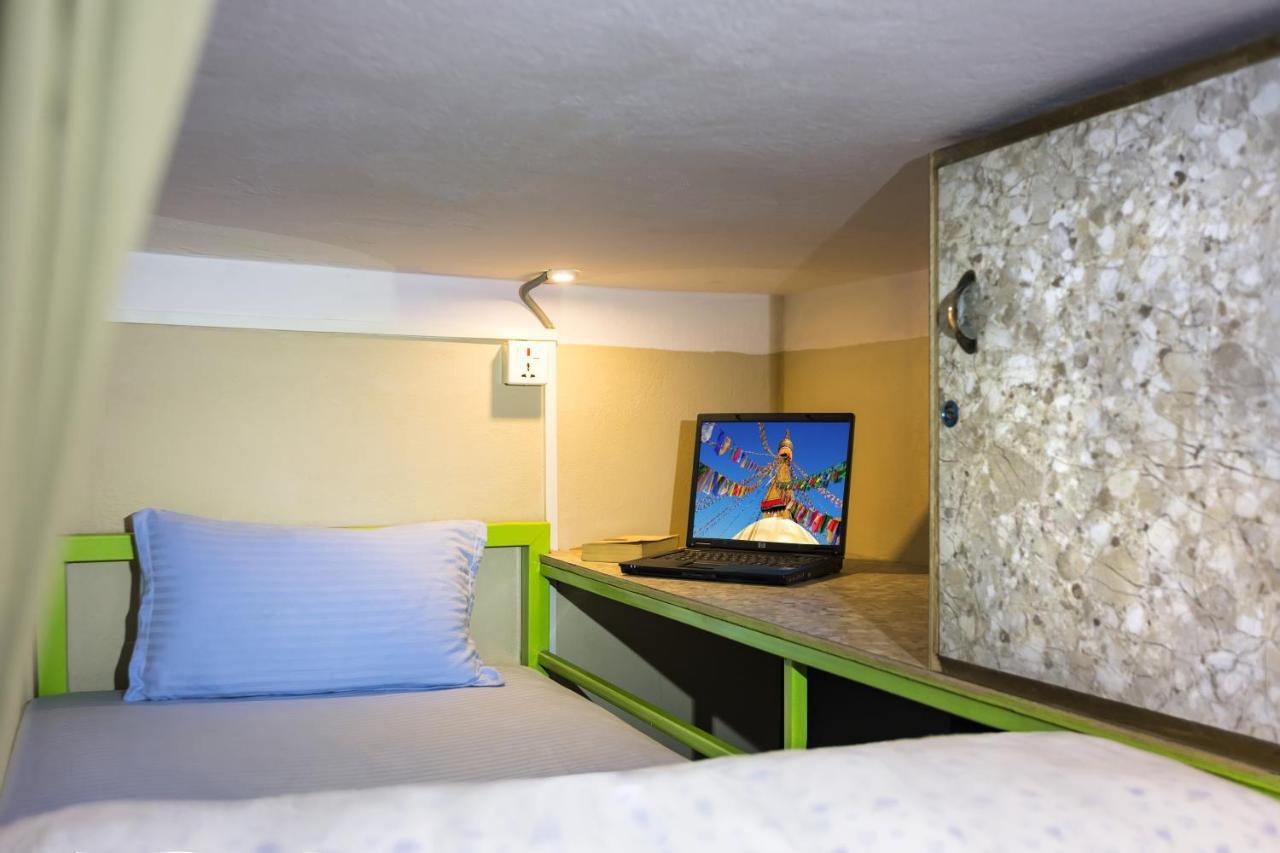 Big Tree Hostel Катманду Экстерьер фото